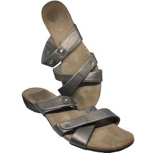 Sbicca Womens Slip On Flip Flops Pewter Sandals Slides Shoes Rhinestones sz 9